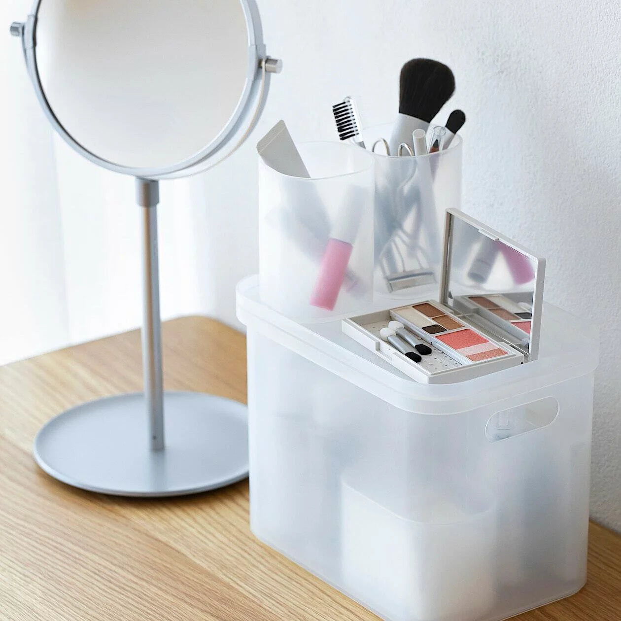 PP Makeup Tools Stand